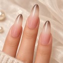 Faux Ongles Cool Babe: Dégradé Élégant avec Une Touche Métallique Chic