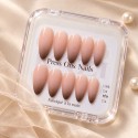 Faux Ongles Cool Babe: Dégradé Élégant avec Une Touche Métallique Chic