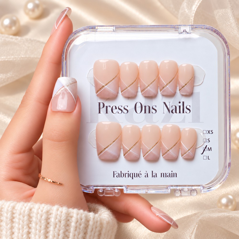 Faux Ongles Rive Gauche Élégance Minimaliste par le chic parisien