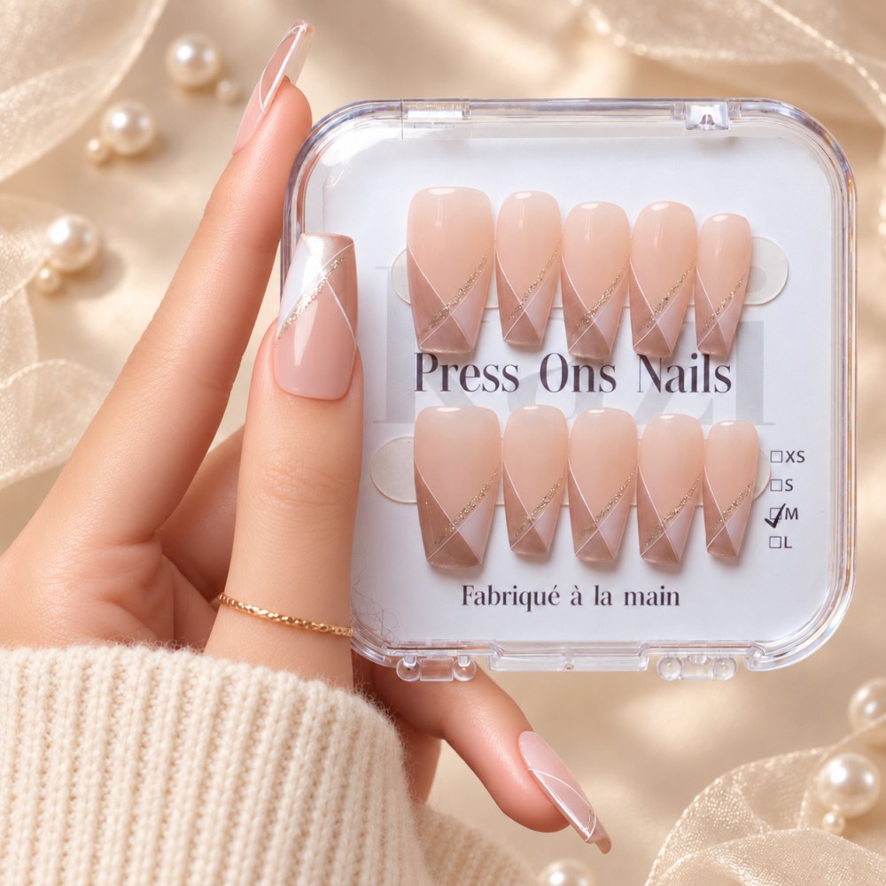 Faux Ongles Rive Gauche Élégance Minimaliste par le chic parisien