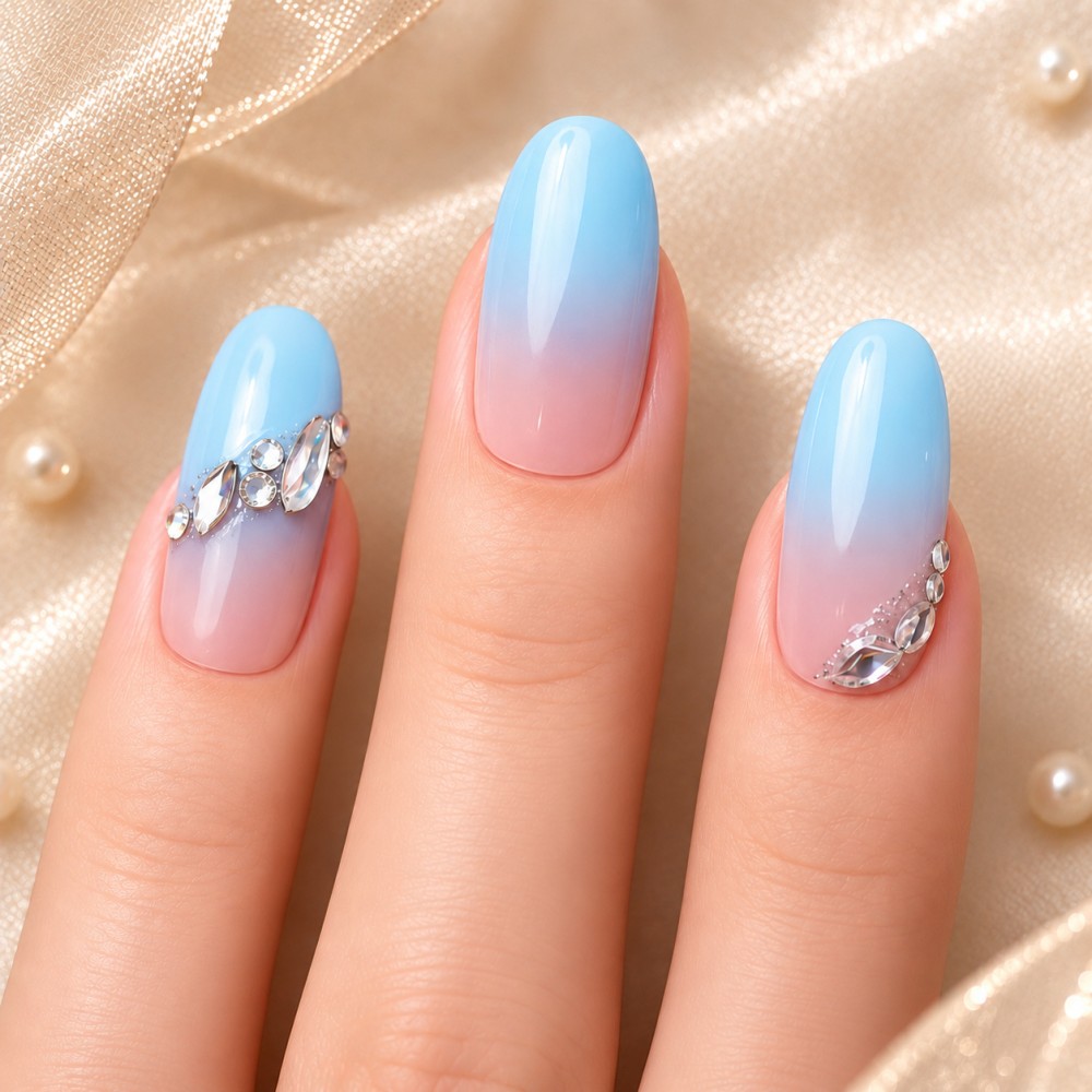 Faux Ongles Galerie Samsung | Élégance Bleutée avec Strass