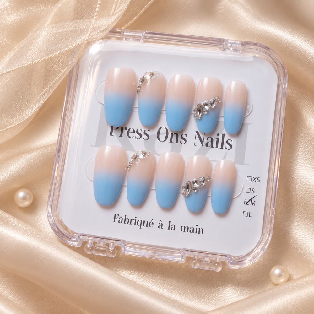 Faux Ongles Galerie Samsung | Élégance Bleutée avec Strass