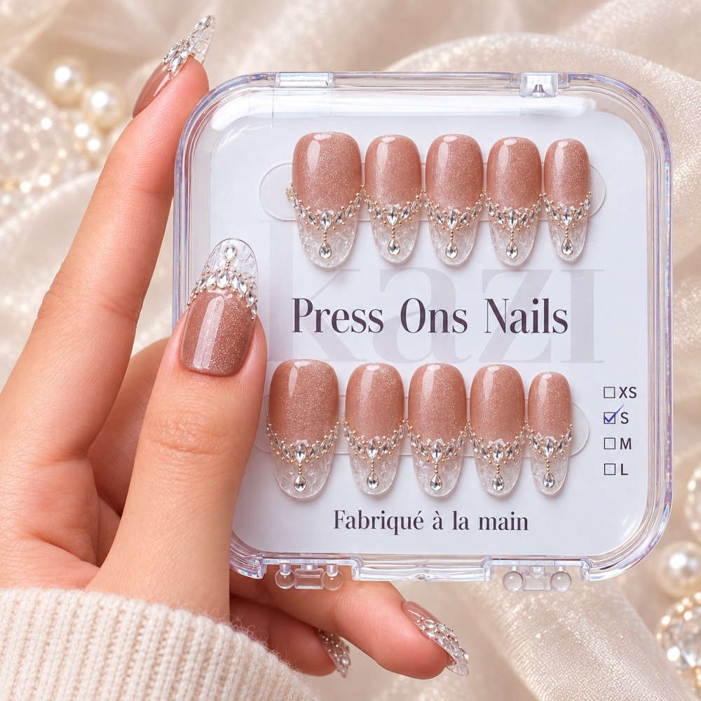 Faux Ongles Glaze | Élégance et Brillance Cristalline pour une Manucure Sophistiquée