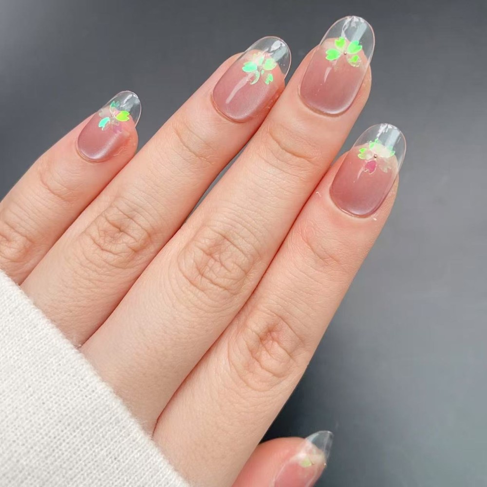 Faux Ongles Sakura : Élégance Gracieuse avec une Touche Florale |  Press on nails