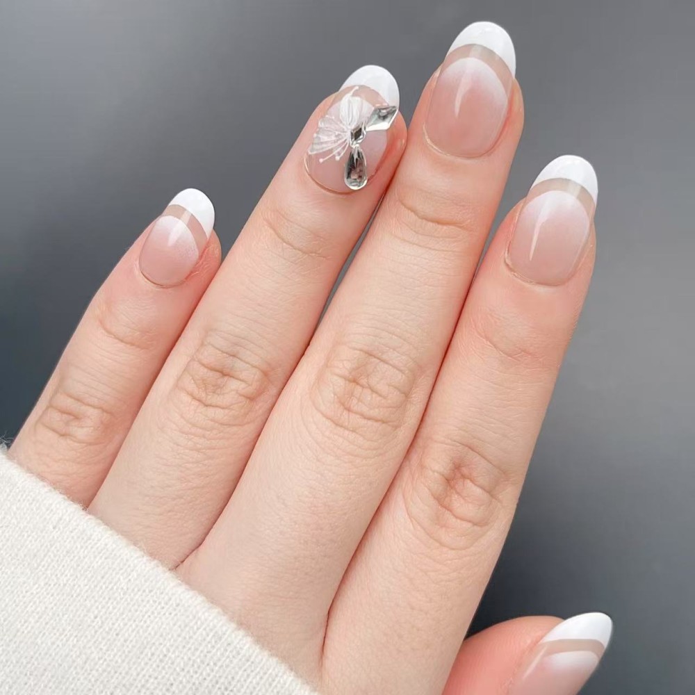 Faux Ongles Butterfly Dream : Élégance et Grâce avec une Touche de Féerie