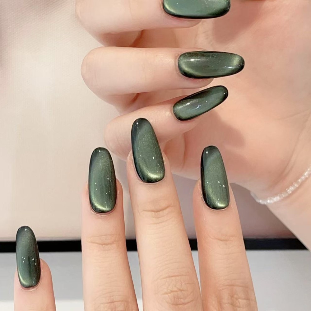 Kazinails Reflet Vert – Faux Ongles Métallisés Vert Émeraude Effet Cat eyes