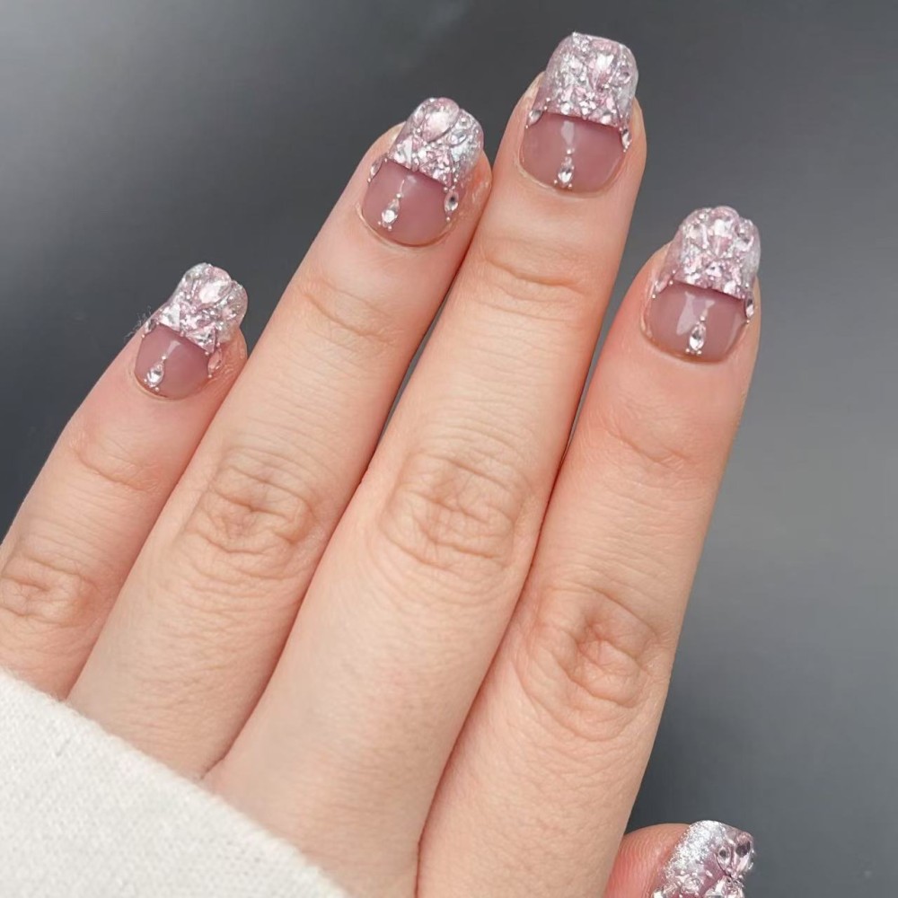 Kazianails Faux ongles faits à la main – Paradis : Élégance rose nude et cristaux argentés